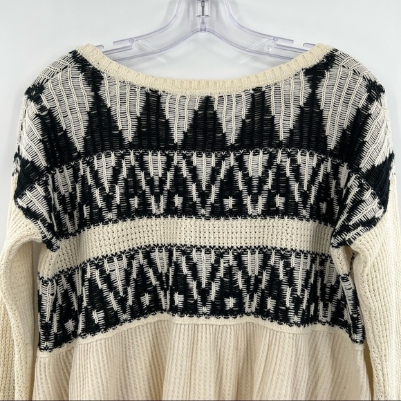 Free People white black flare hem sweater size XS - Picture 4 of 10